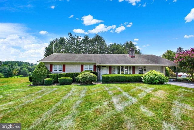 1649 Saint Paul St, Hampstead