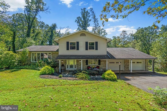 2909 Timber Ridge Dr, Mount Airy