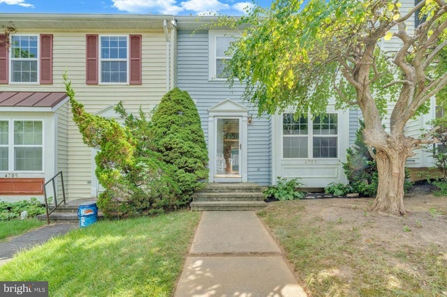 4703 Barbed Court, Hampstead