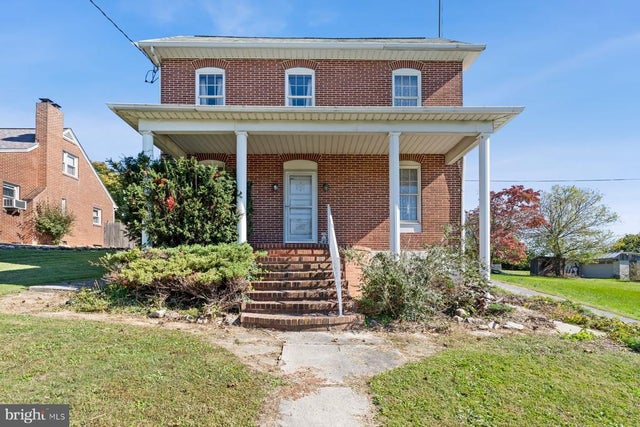 2943 Main St, Manchester