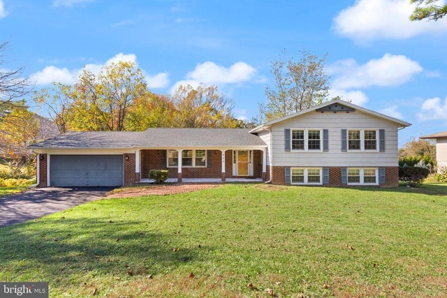 934 Winchester Dr, Westminster