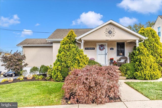 211 Carroll Ave, Mount Airy