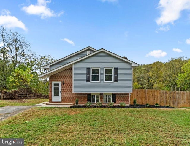 1915 Gardenia St, Eldersburg