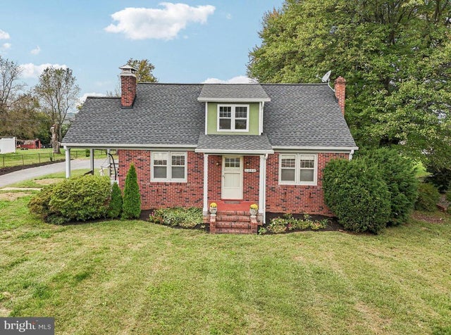 1008 N Main St, Mount Airy