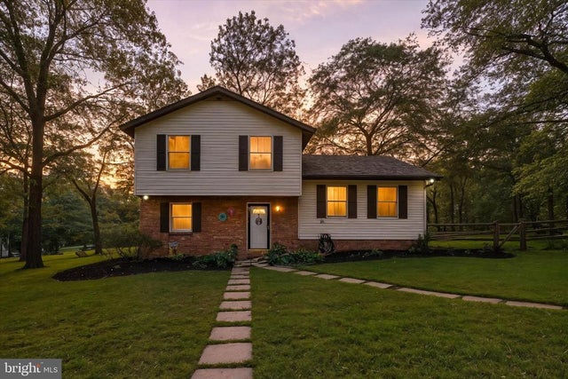 20 S Houcksville Rd, Hampstead