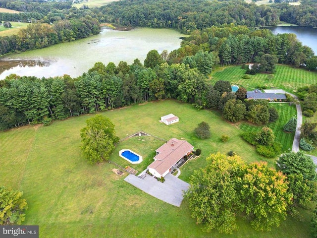 6202 Candle Ct, Sykesville