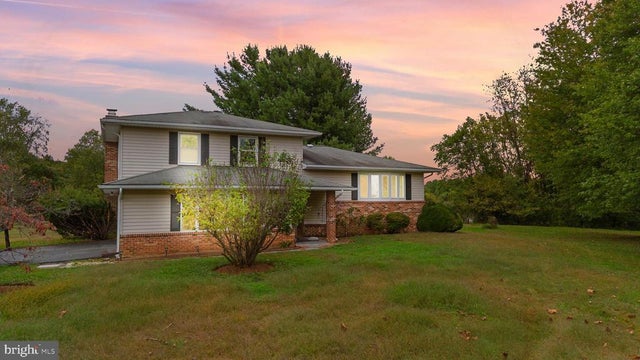5134 Perry Rd, Mount Airy