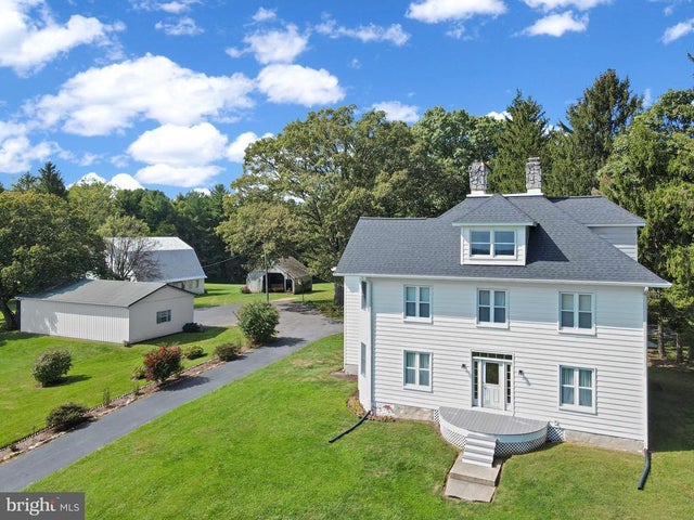 7046 Woodbine Rd, Woodbine