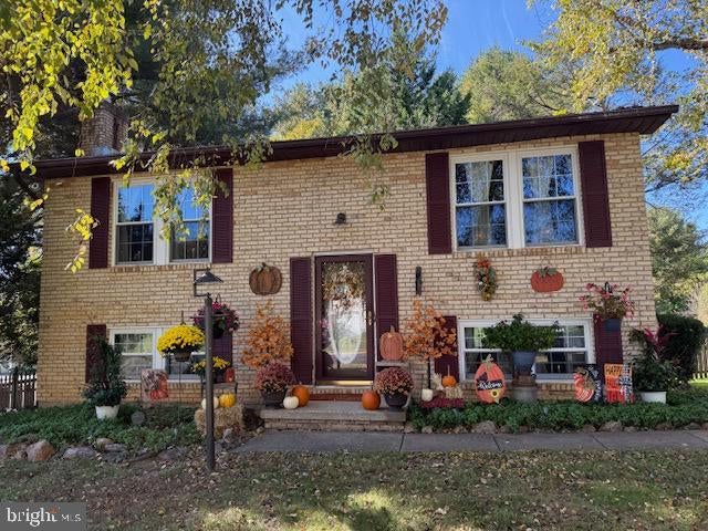 7090 Saddle Drive, Sykesville