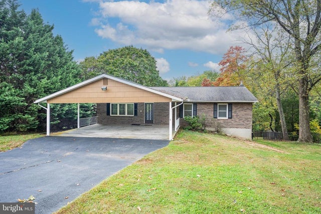 5345 Pommel, Mount Airy