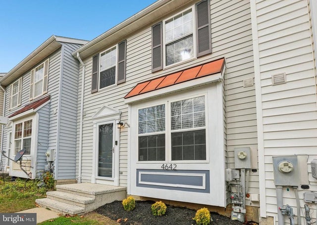 4642 Marksman Ct, Hampstead