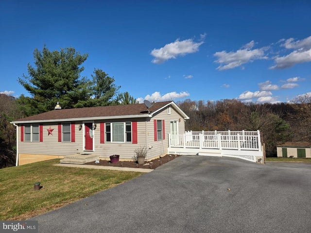 4509 Oakleigh Dr, Manchester