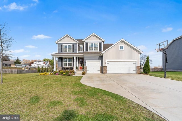 822 Redwood Dr, Westminster