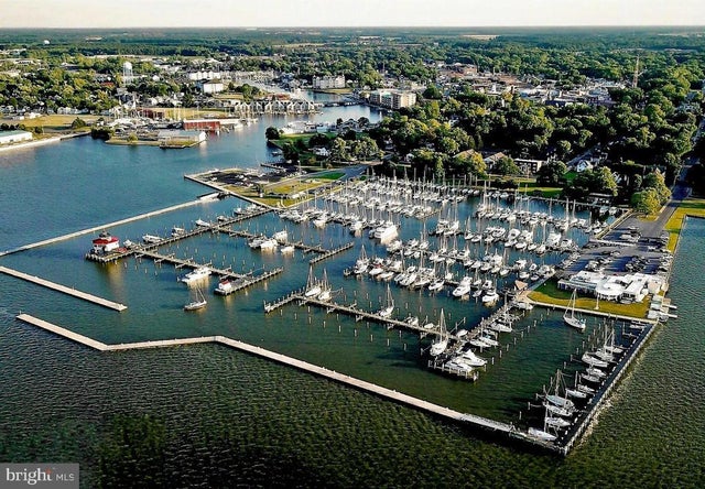 700 Cattail Cv #302, Cambridge