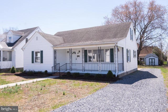 412 E Appleby Ave, Cambridge