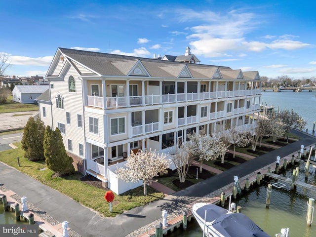 202 Muir St #202, Cambridge