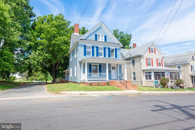 705 Peachblossom Ave, Cambridge