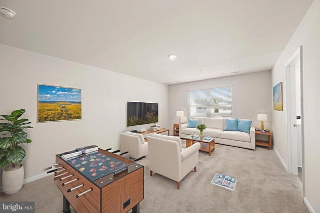 374 Robbins Farm Rd, Cambridge