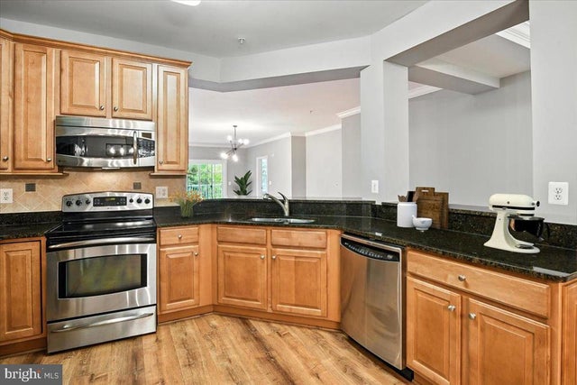 2700 Willow Oak Dr #111b, Cambridge