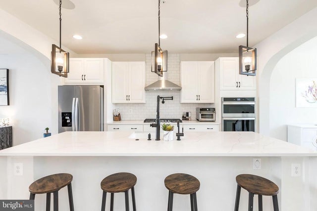 1096 Holden Rd, Frederick