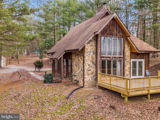 7407 Woodville, Mount Airy