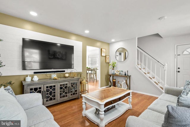 1482 Key Pkwy, Frederick