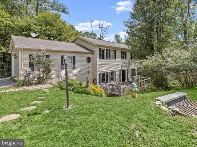 9739 Woodcliff Court, New Market