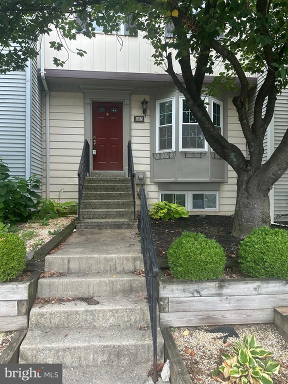 405 Megan Ct, Frederick