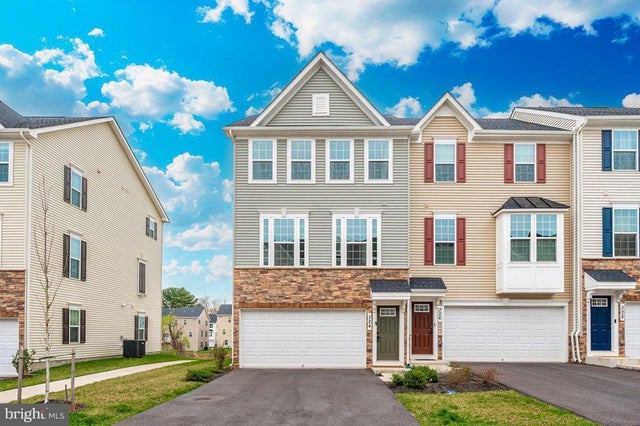 324 Pemberton Park Ln, Frederick