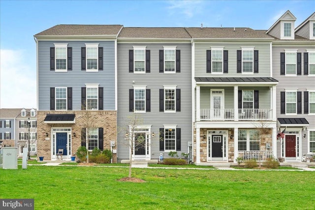 2911 Carriage House Dr, Frederick