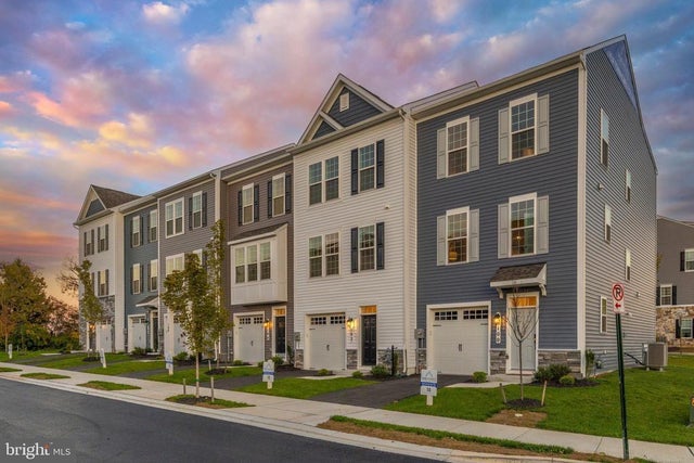 102 Spring Bank Way, Frederick