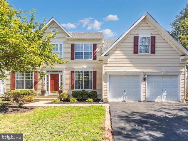 1713 Dearbought Dr, Frederick