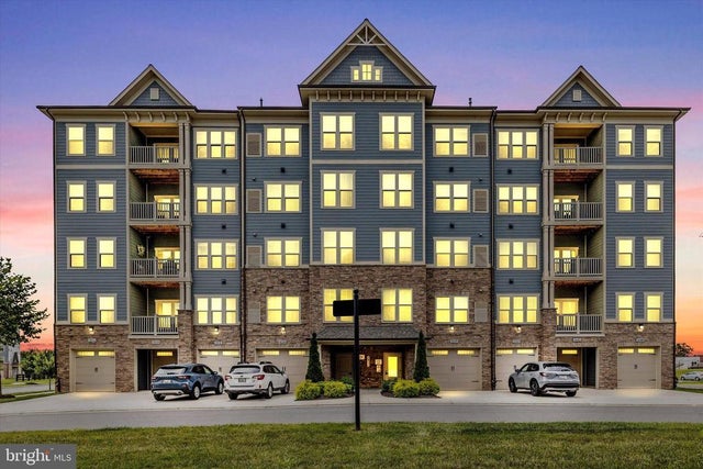 3411 Angelica Way #102, Urbana