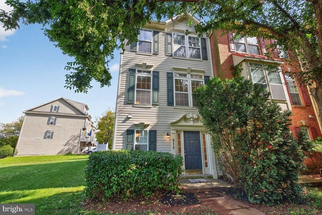 610 Eisenhower Dr, Frederick