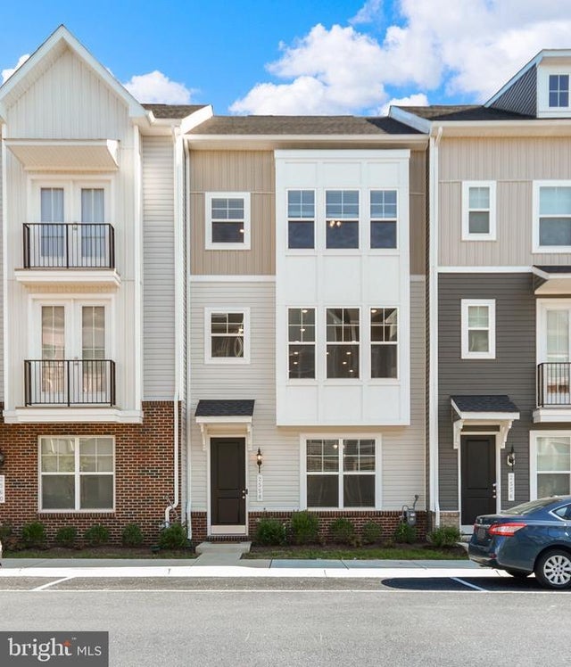 2558 Hopton Ln, Frederick