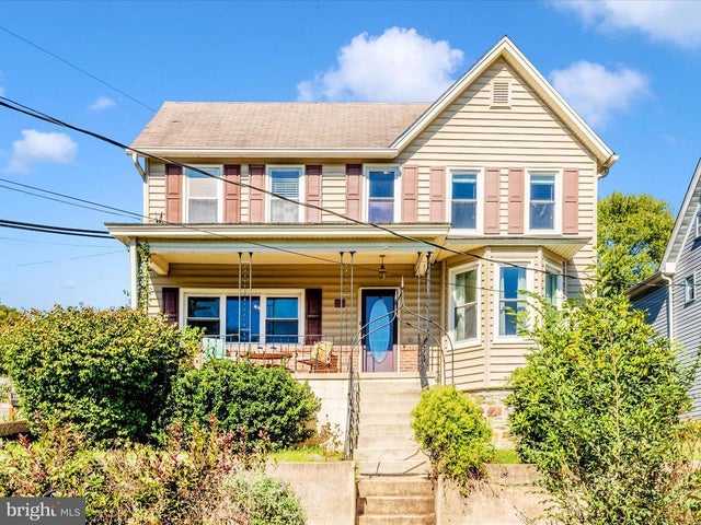 709 E A St E, Brunswick