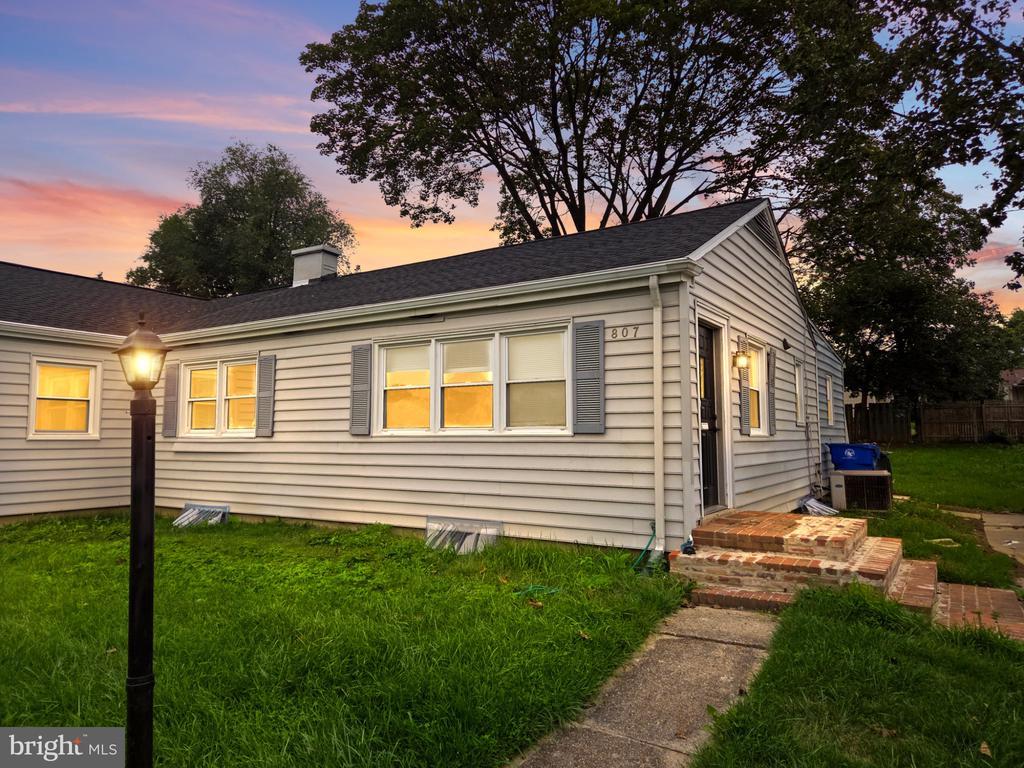 807 Montclaire Ave, FREDERICK