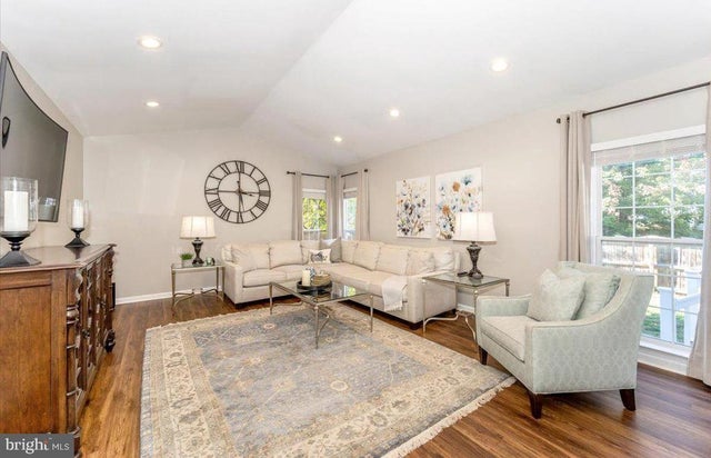 2124 Carroll Creek View Ct, Frederick