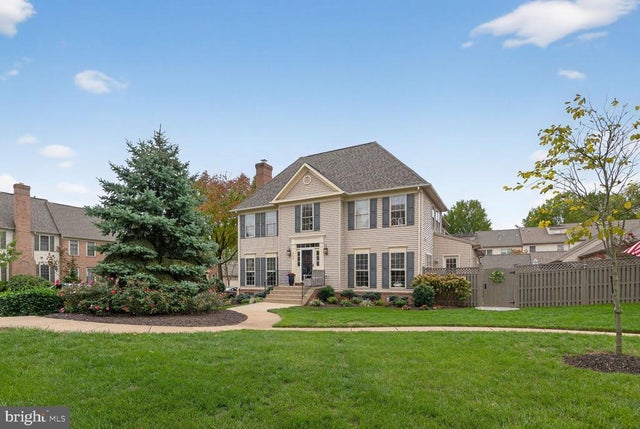 2204 Garden Ln, Frederick