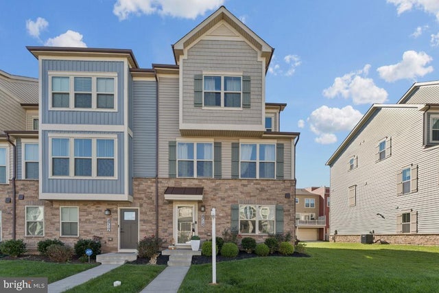 8715 Shady Pines Dr, Frederick