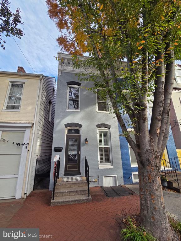 203 E 3rd St, Frederick