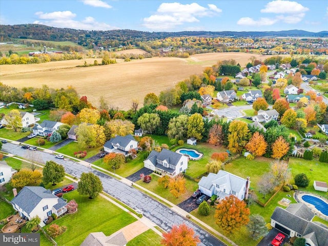 107 Mina Dr, Middletown