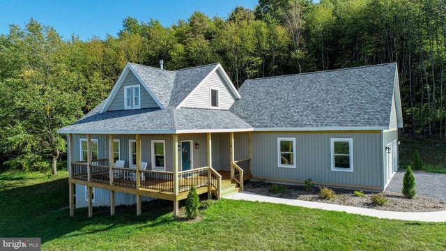 651 Klotz Farm Dr, Mc Henry