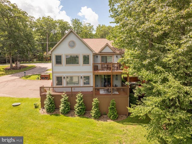 25 Silver Tree Ln, Oakland