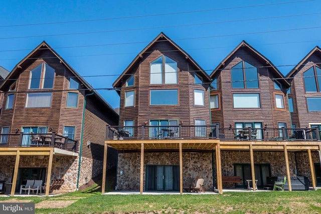 16 Cedar Shores Dr #12, Mc Henry