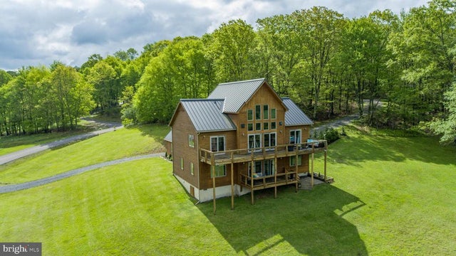 311 Summit Woods Dr, Mc Henry