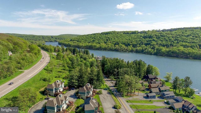 1278 Deep Creek Dr #b3, Mc Henry