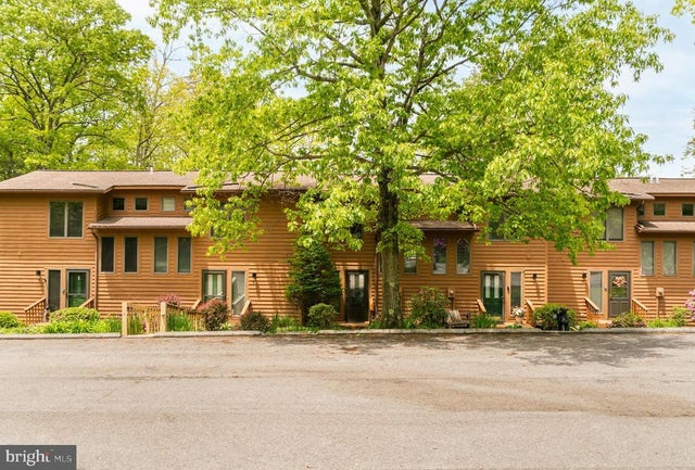 4 Laurel Brook Dr #4, Oakland