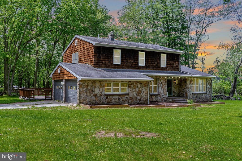 609 Southern Pines Dr, OAKLAND