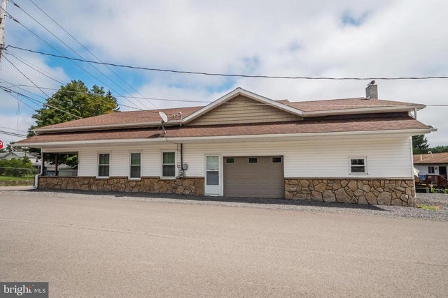 105 Main St, Deer Park